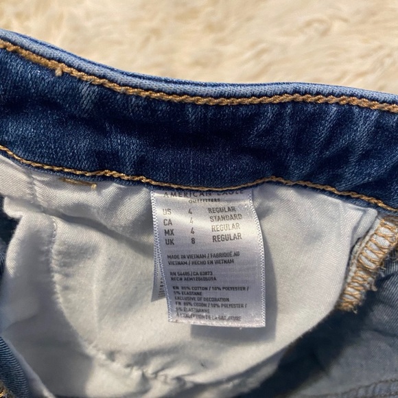 American Eagle Hi-Rise Shorts - Picture 9 of 9